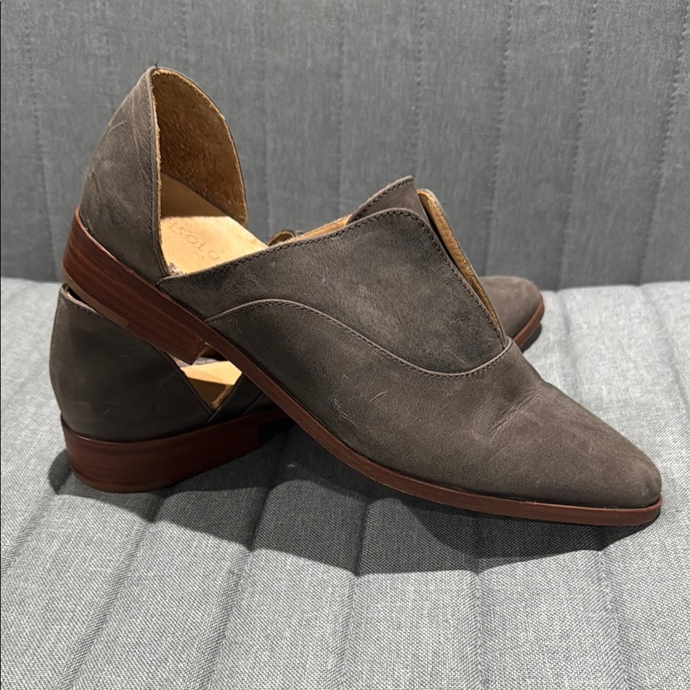 Women’s Nisolo Oxford Gray Leather Shoes